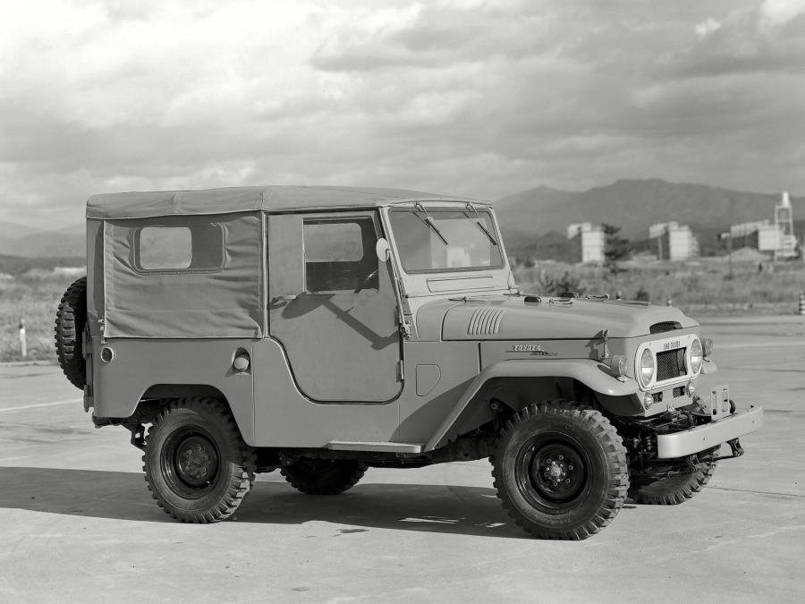  Toyota Land Cruiser 40 (FJ40) 1960 года  (фото 2 из 2)